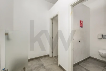 Armazém para Arrendamento em Sacavém e Prior Velho