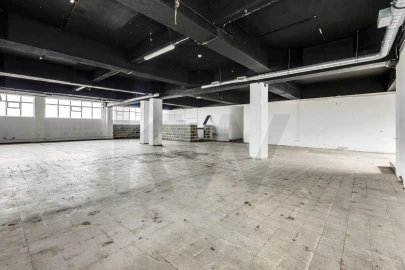 Armazém para Arrendamento em Sacavém e Prior Velho