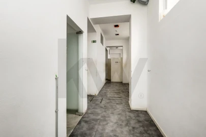 Armazém para Arrendamento em Sacavém e Prior Velho