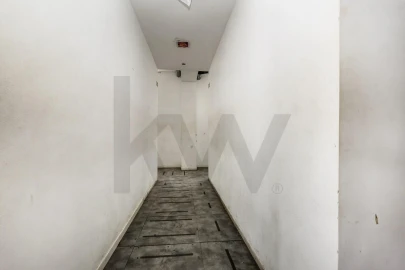 Armazém para Arrendamento em Sacavém e Prior Velho