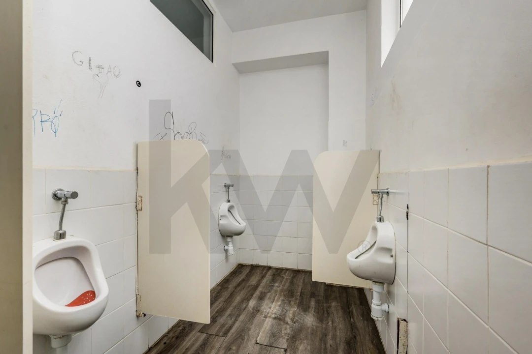 Armazém para Arrendamento em Sacavém e Prior Velho Foto 18