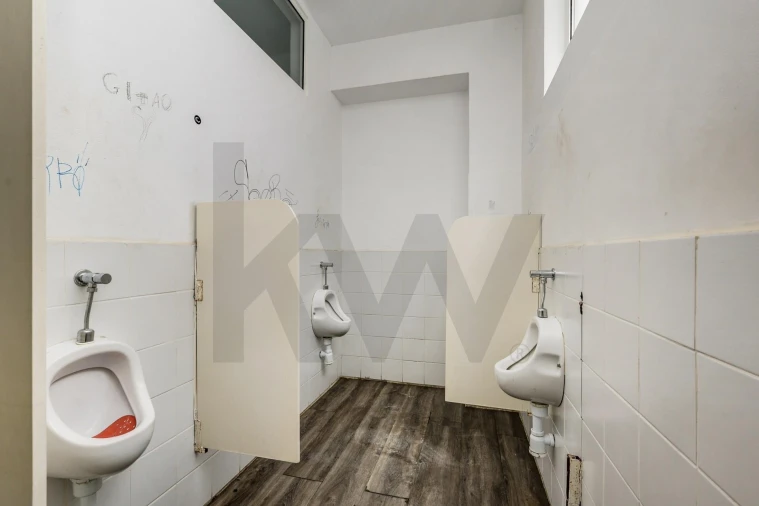 Armazém para Arrendamento em Sacavém e Prior Velho Foto 18