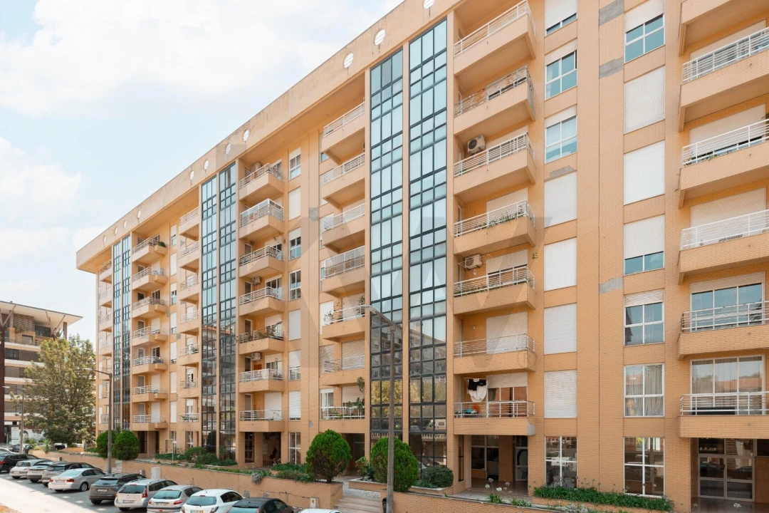 Apartamento T2 para Venda em Santo Antonio dos Olivais Foto 1