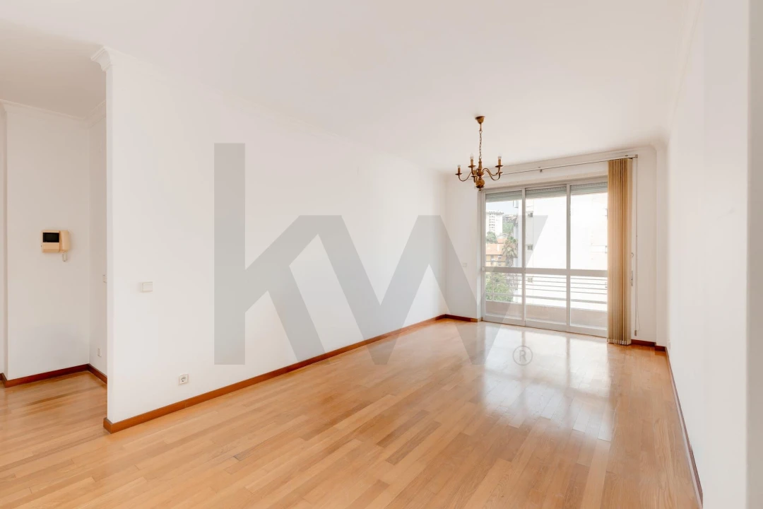 Apartamento T2 para Venda em Santo Antonio dos Olivais Foto 8