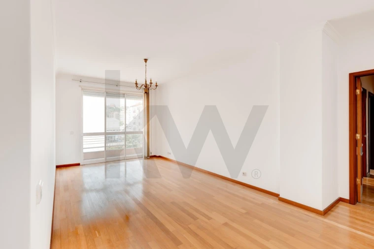 Apartamento T2 para Venda em Santo Antonio dos Olivais Foto 7
