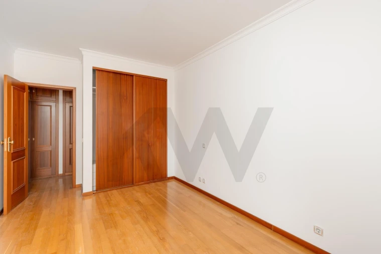 Apartamento T2 para Venda em Santo Antonio dos Olivais Foto 10