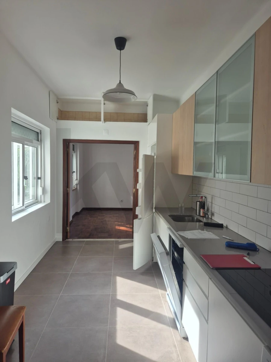 Apartamento T3 para Arrendamento em Campo de Ourique Foto 31