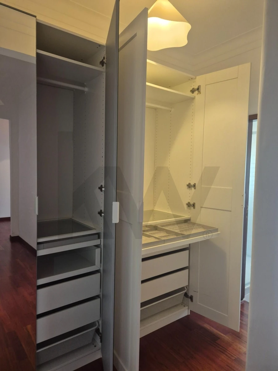 Apartamento T3 para Arrendamento em Campo de Ourique Foto 18