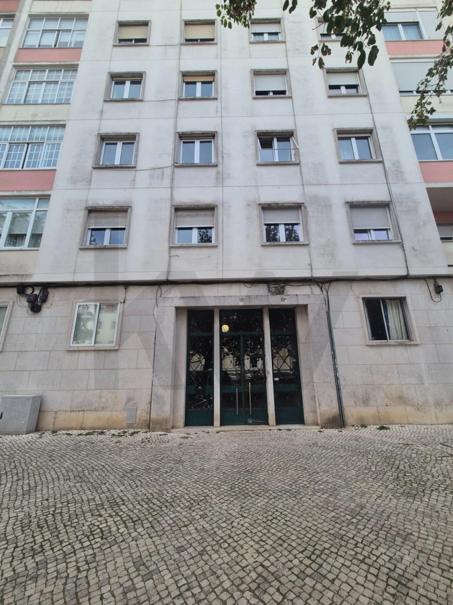 Apartamento T3 para Arrendamento em Campo de Ourique Foto 30