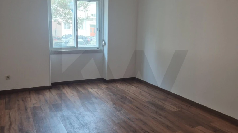 Apartamento T3 para Arrendamento em Campo de Ourique