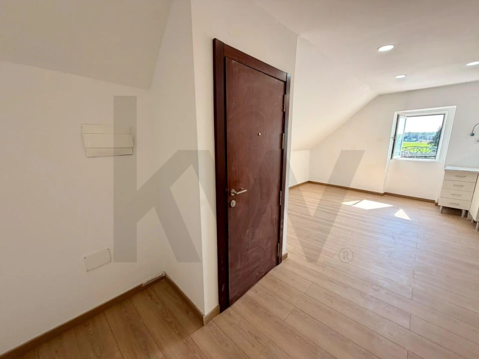 Apartamento T3 para Venda em Santa Maria do Castelo e Santiago e Santa Susana Foto 23