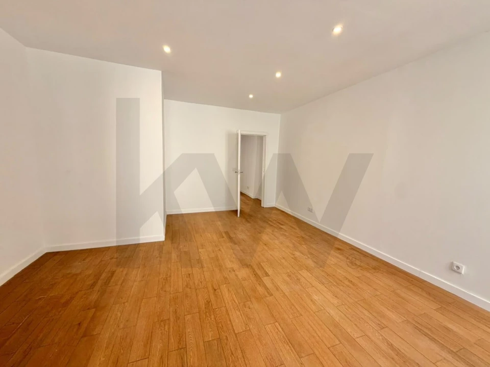 Apartamento T3 para Venda em Santa Maria do Castelo e Santiago e Santa Susana Foto 15