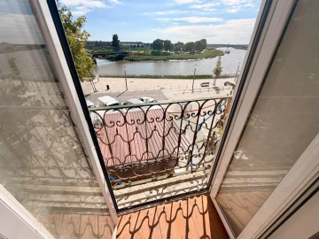 Apartamento T3 para Venda em Santa Maria do Castelo e Santiago e Santa Susana