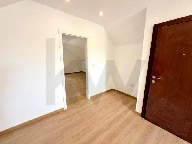 Apartamento T3 para Venda em Santa Maria do Castelo e Santiago e Santa Susana Foto 25