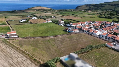 Terreno para Venda em Ribeirinha