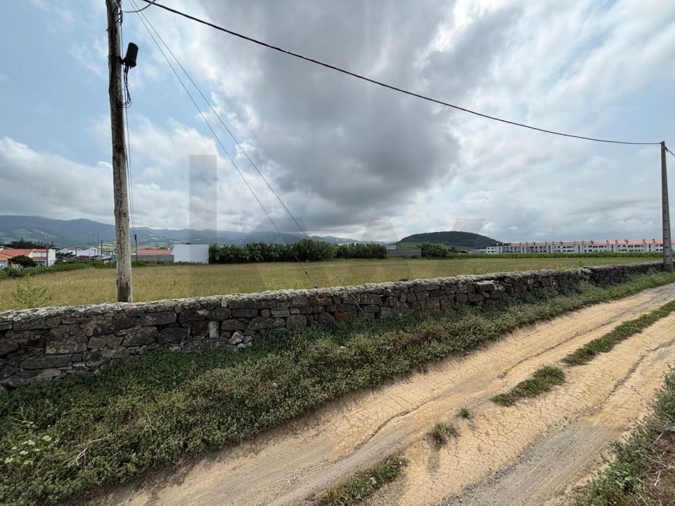 Terreno para Venda em Ribeirinha Foto 8