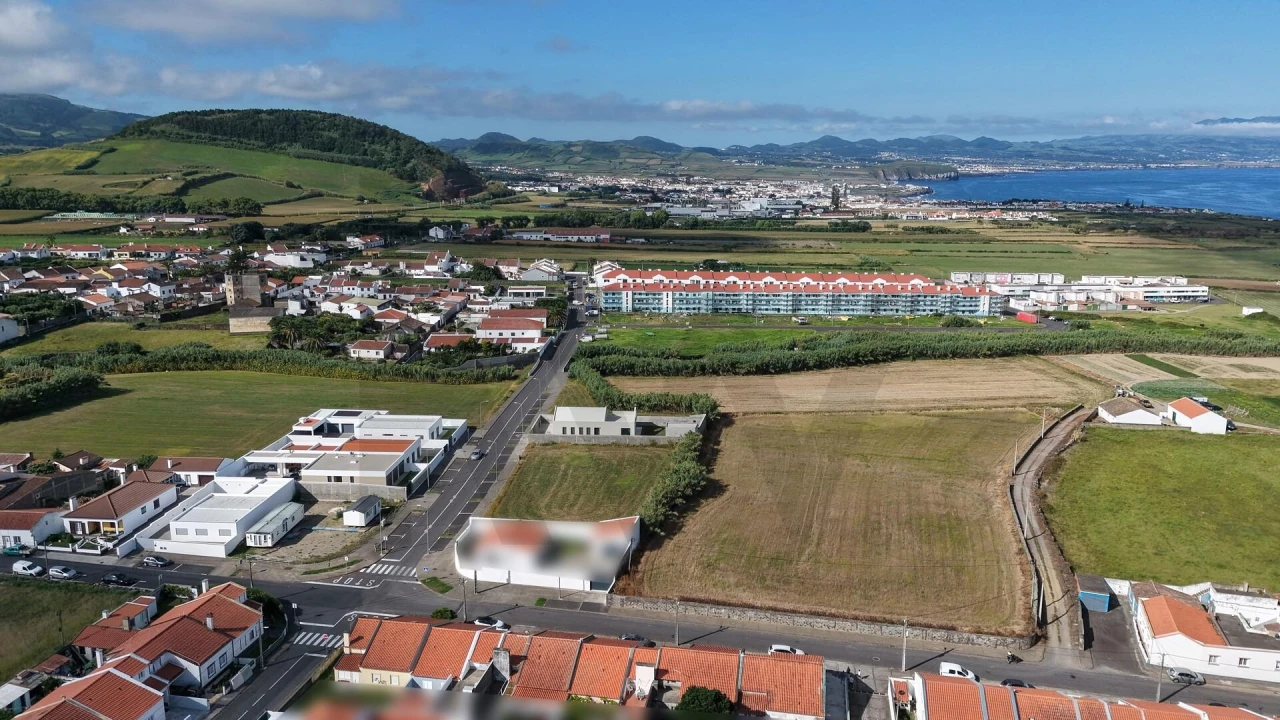 Terreno para Venda em Ribeirinha Foto 13