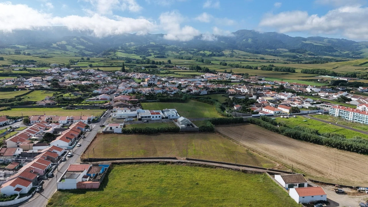 Terreno para Venda em Ribeirinha Foto 19