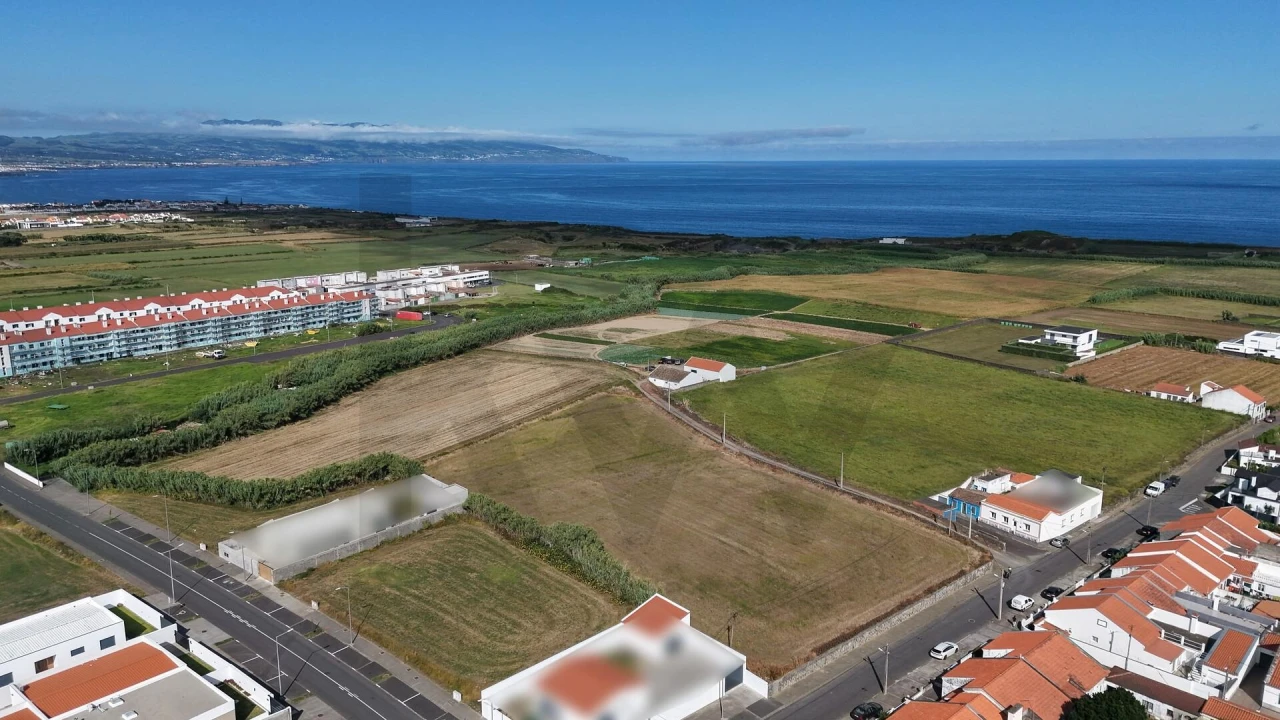 Terreno para Venda em Ribeirinha Foto 11