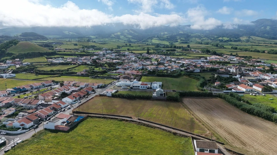 Terreno para Venda em Ribeirinha Foto 18