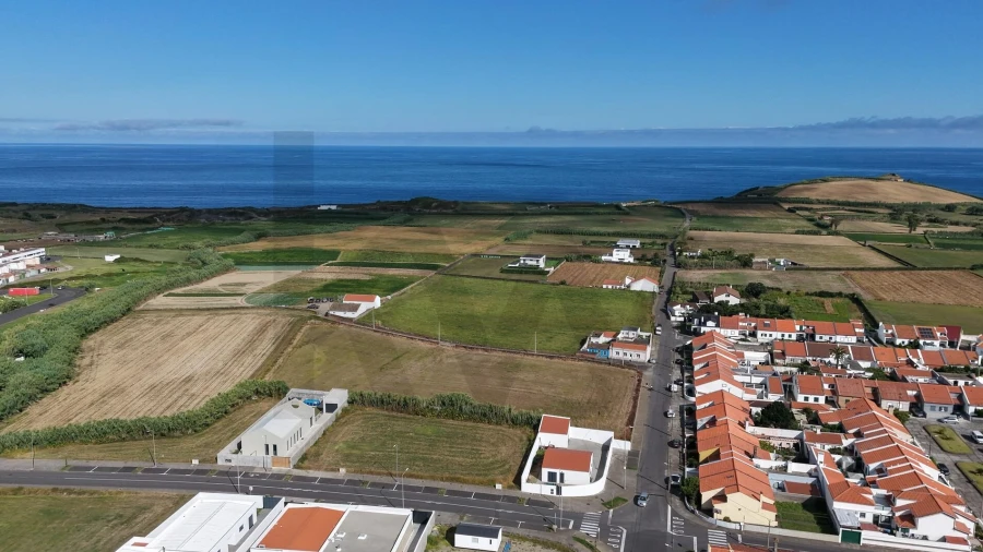 Terreno para Venda em Ribeirinha