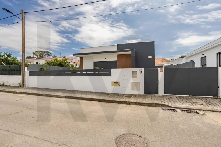 Moradia T3 para Venda em Fernao Ferro Foto 30