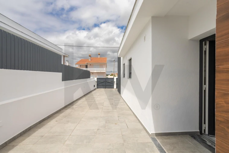 Moradia T3 para Venda em Fernao Ferro Foto 28