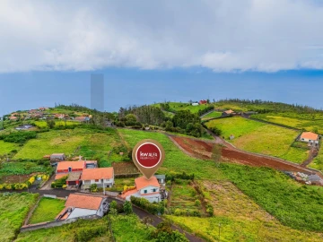 Moradia T4 para Venda em Achadas da Cruz