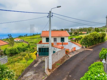 Moradia T4 para Venda em Achadas da Cruz