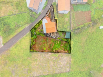 Moradia T4 para Venda em Achadas da Cruz
