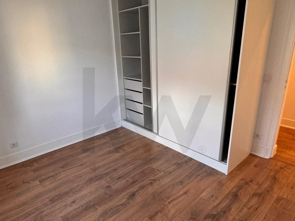 Apartamento T2 para Arrendamento em Areeiro Foto 16