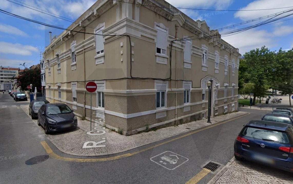 Apartamento T2 para Arrendamento em Areeiro Foto 1