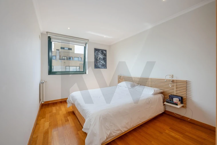 Apartamento T2 para Venda em Ramalde Foto 9