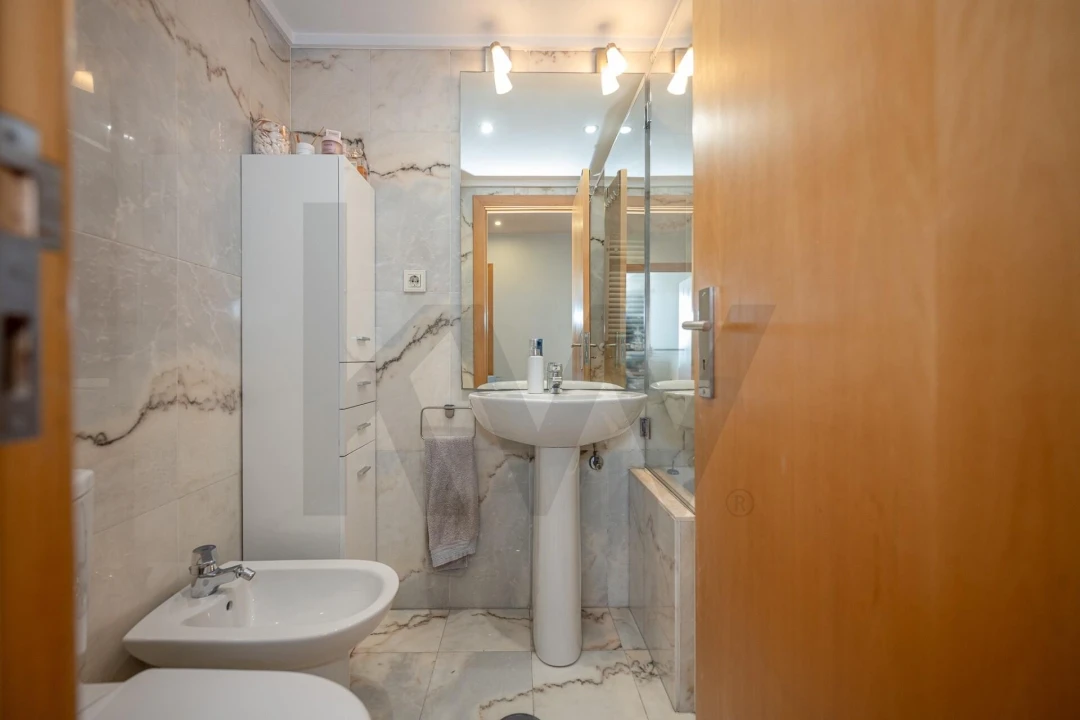 Apartamento T2 para Venda em Ramalde Foto 13