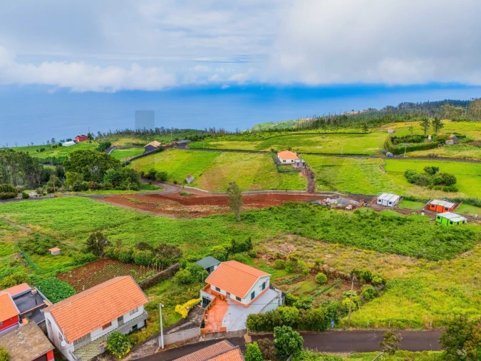 Moradia T4 para Venda em Achadas da Cruz Foto 17