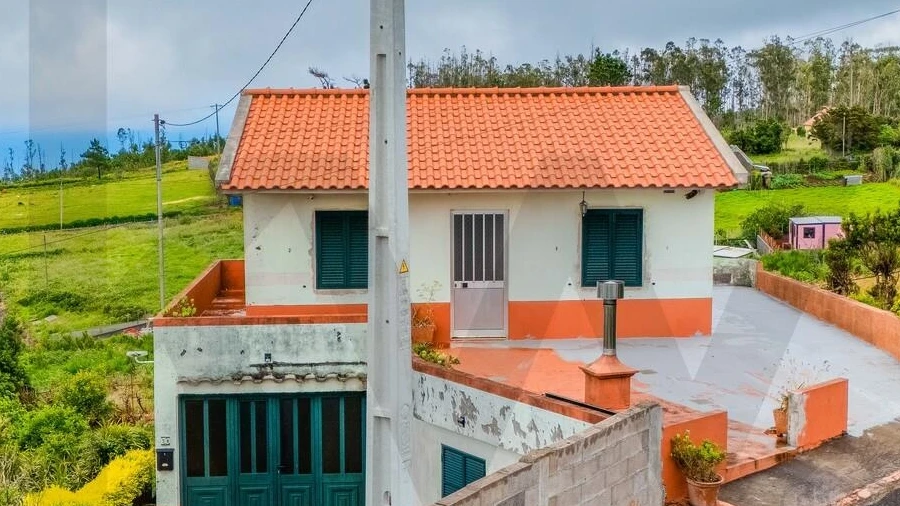 Moradia T4 para Venda em Achadas da Cruz