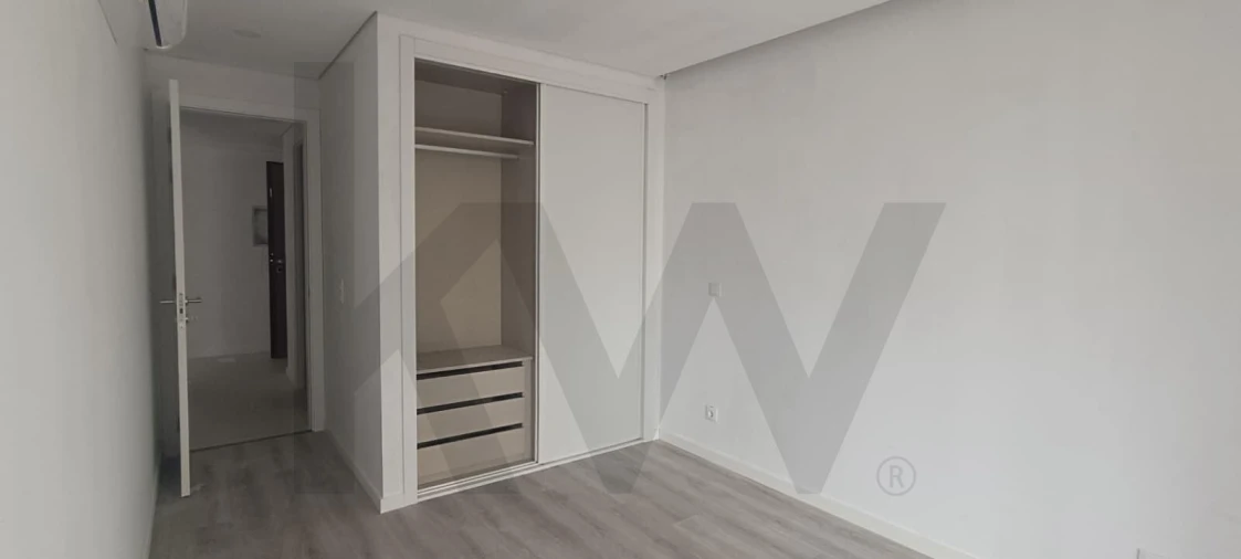 Apartamento T2 para Venda em Palmela Foto 8