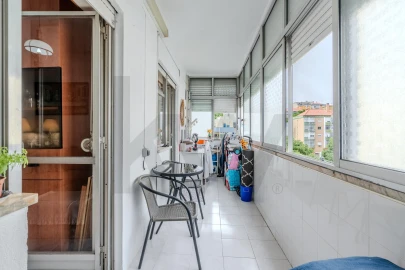 Apartamento T1 para Venda em Alfragide
