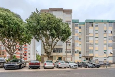 Apartamento T1 para Venda em Alfragide