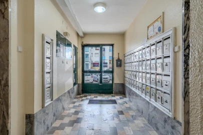 Apartamento T1 para Venda em Alfragide