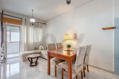 Apartamento T1 para Venda em Alfragide