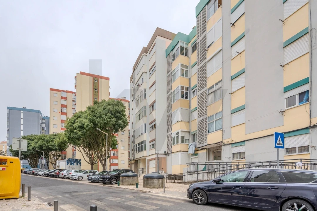 Apartamento T1 para Venda em Alfragide Foto 40