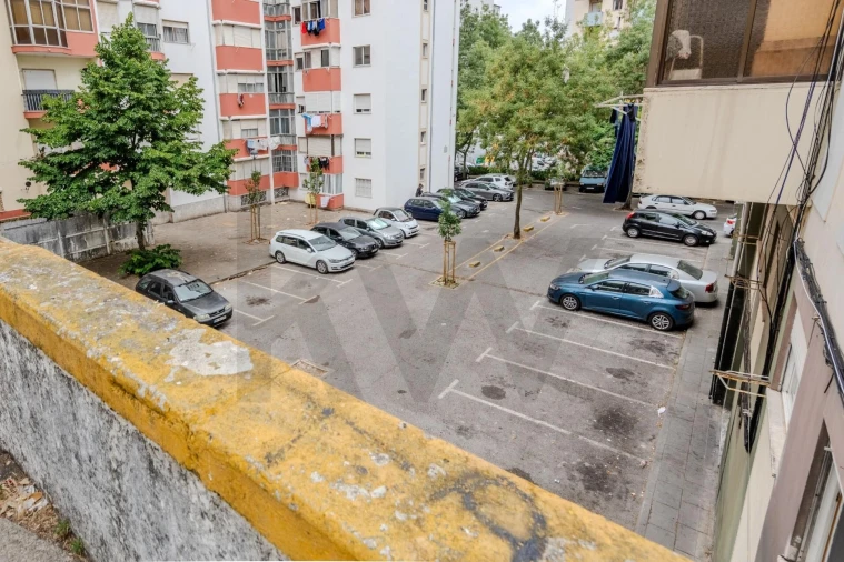 Apartamento T1 para Venda em Alfragide Foto 39