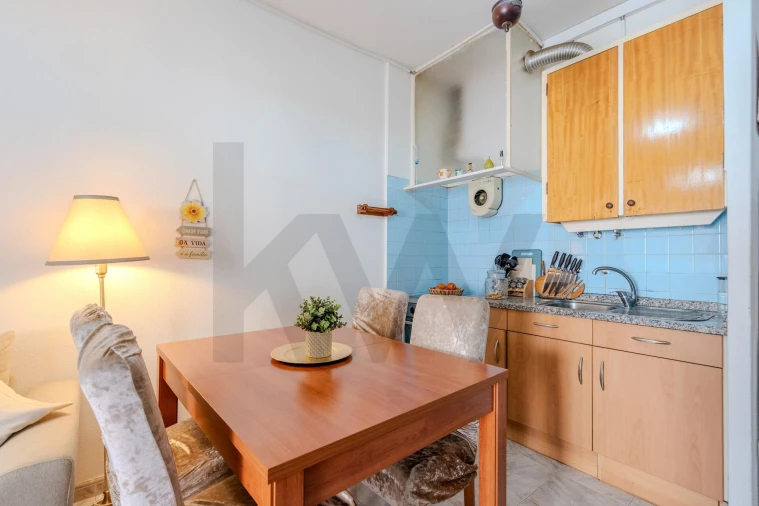 Apartamento T1 para Venda em Alfragide Foto 7