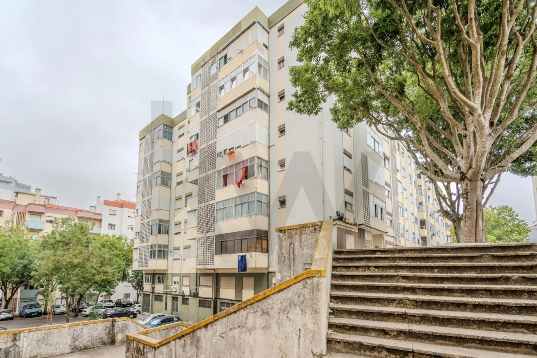 Apartamento T1 para Venda em Alfragide Foto 38