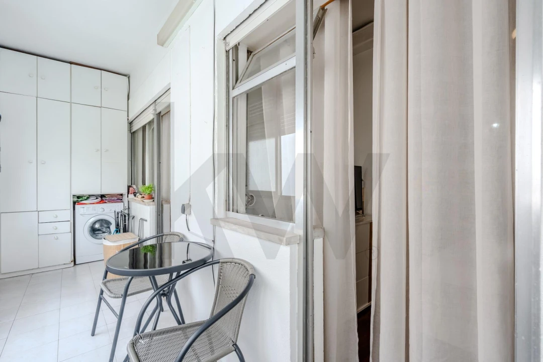 Apartamento T1 para Venda em Alfragide Foto 14
