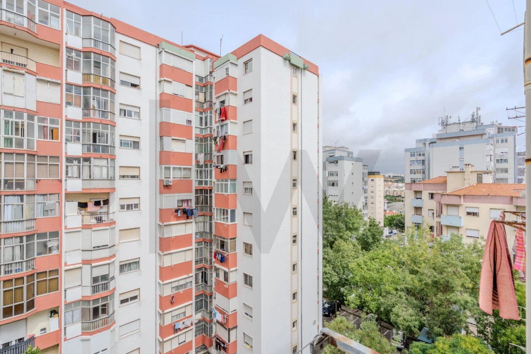 Apartamento T1 para Venda em Alfragide Foto 24