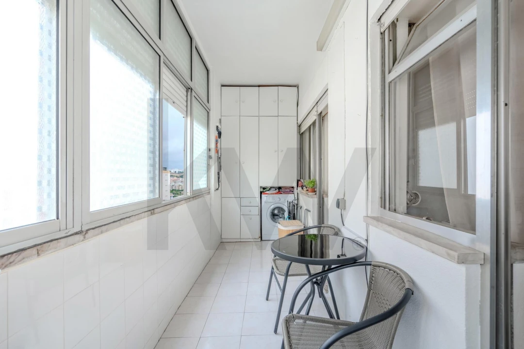 Apartamento T1 para Venda em Alfragide Foto 15