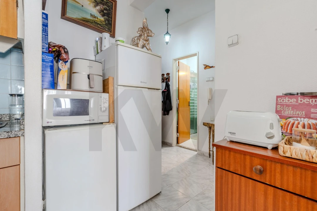 Apartamento T1 para Venda em Alfragide Foto 11