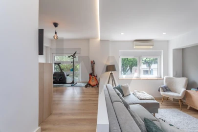Apartamento T2 para Venda em Carnaxide e Queijas